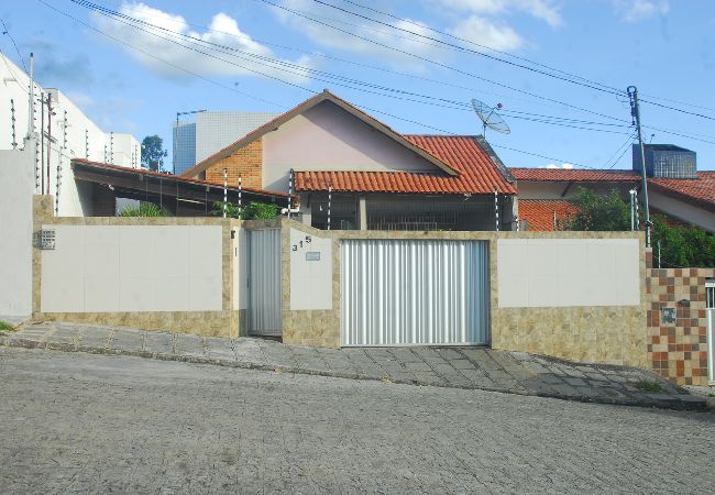 House in Campina Grande - Casa com Wi-Fi e churrasq em Campina Grande/PB House in Campina Grande - Casa com Wi-Fi e churrasq em Campina Grande/PB