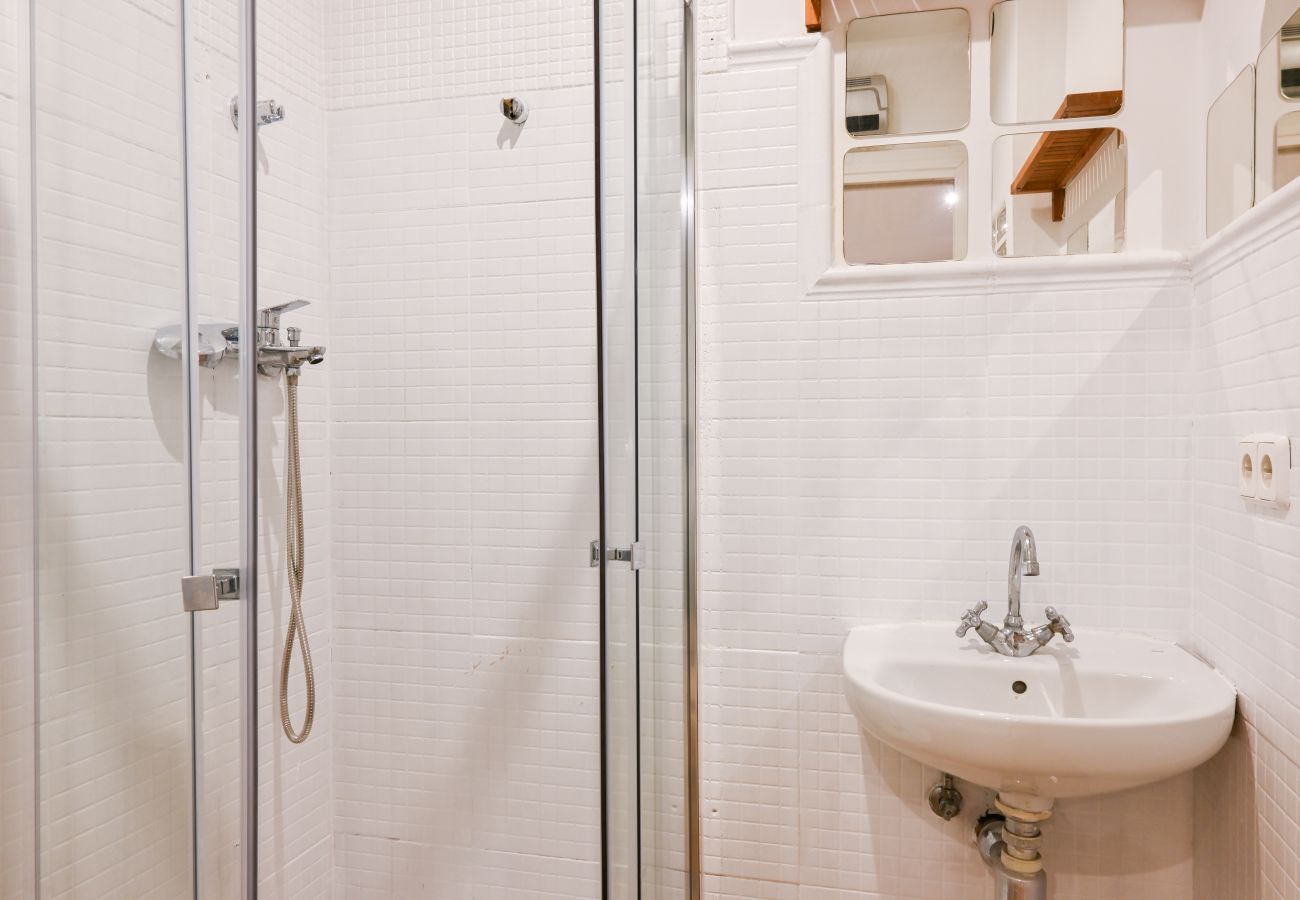 Studio in Madrid - Lindo studio in barrio Justicia SLR16 Studio in Madrid - Lindo studio in barrio Justicia SLR16