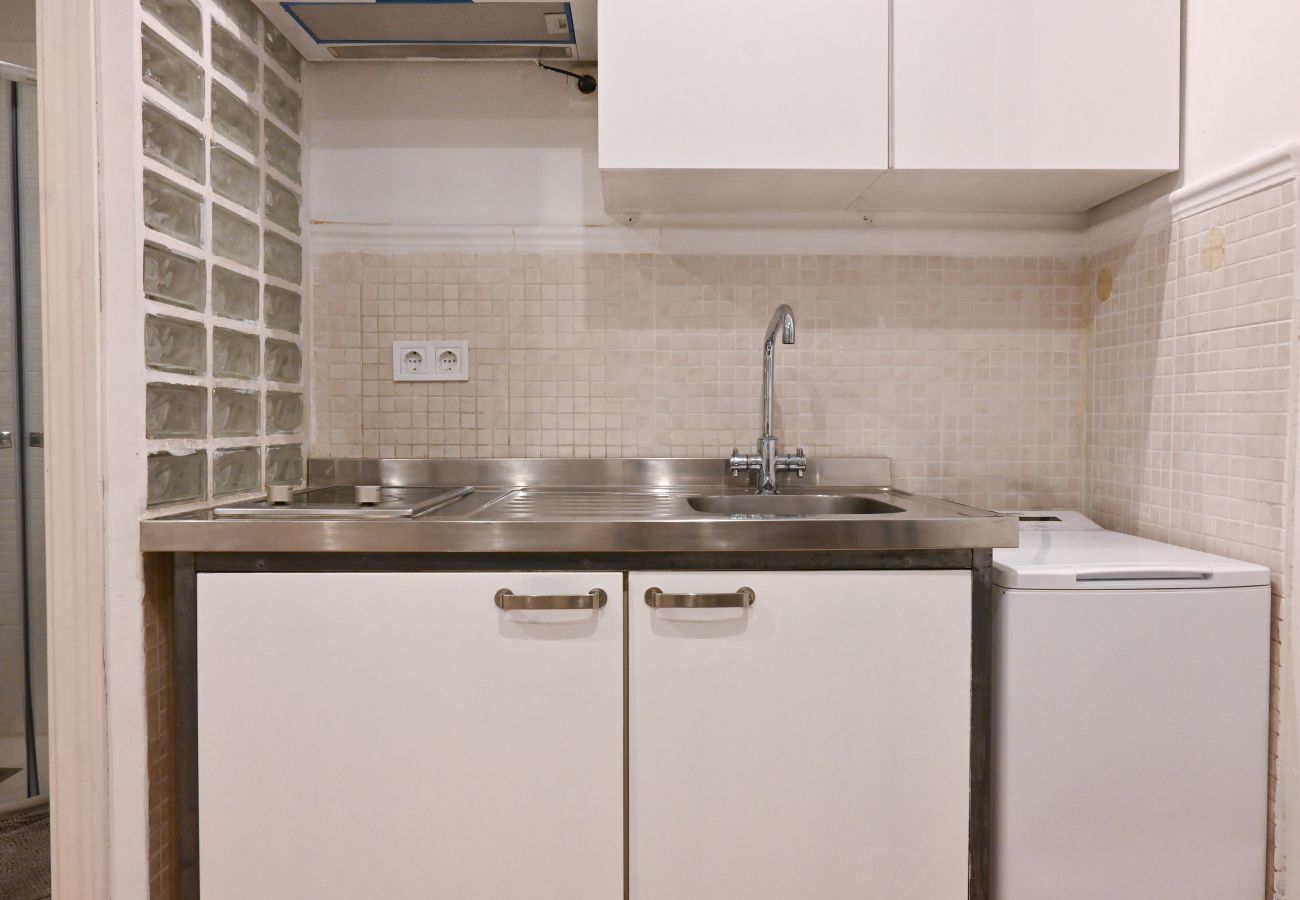 Studio in Madrid - Lindo studio in barrio Justicia SLR16 Studio in Madrid - Lindo studio in barrio Justicia SLR16