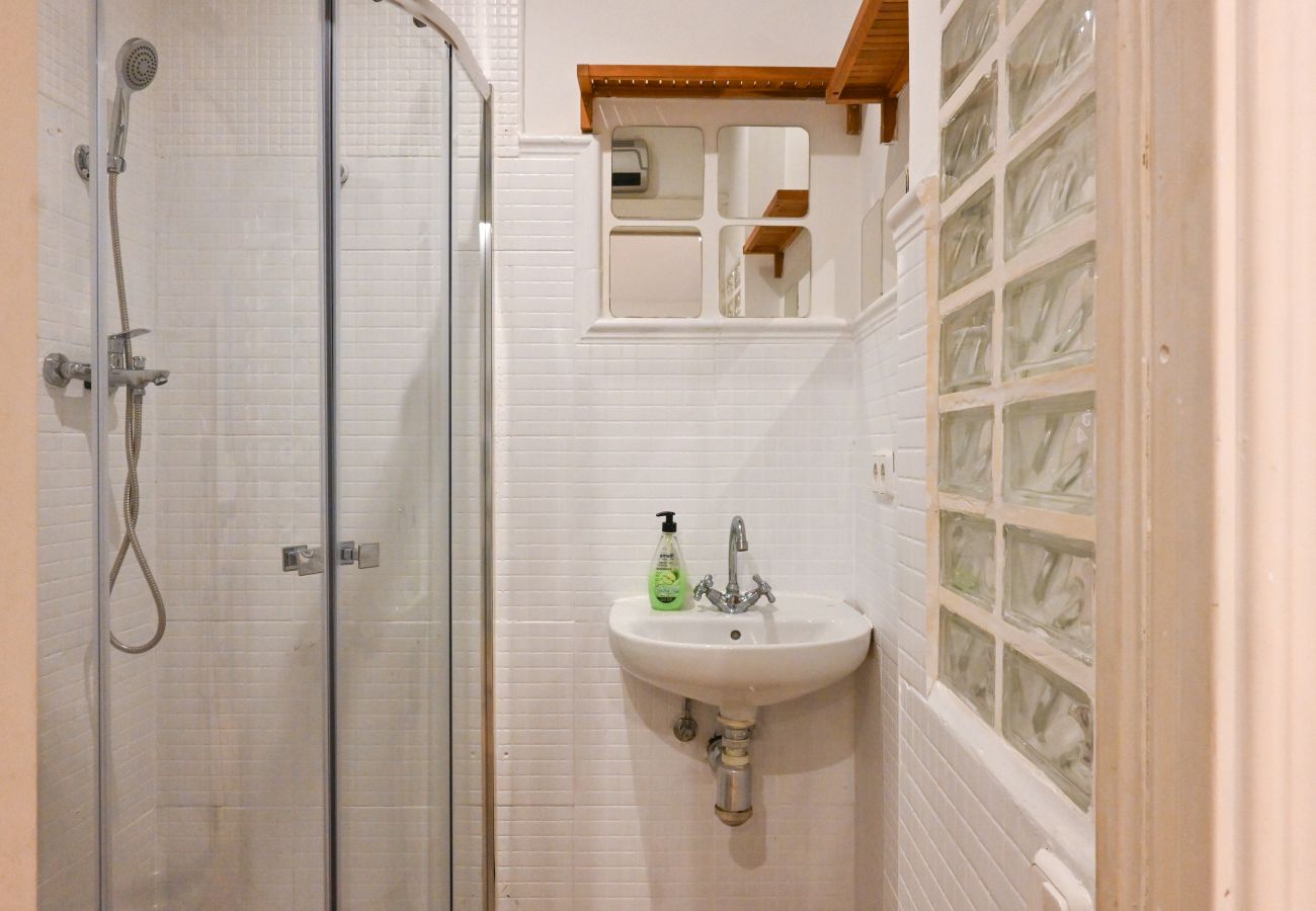 Studio in Madrid - Lindo studio in barrio Justicia SLR16 Studio in Madrid - Lindo studio in barrio Justicia SLR16