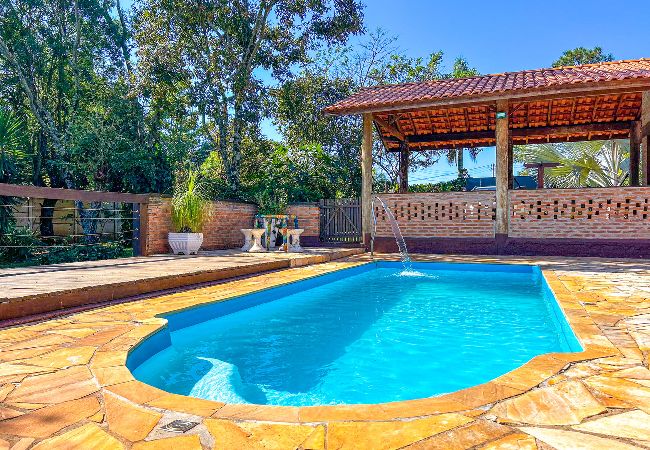  in Botucatu - Chácara com piscina e churrasq em Botucatu/SP