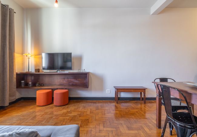 Apartment in São Paulo - Apartamento Amplo Prox HC São Paulo  Apartment in São Paulo - Apartamento Amplo Prox HC São Paulo