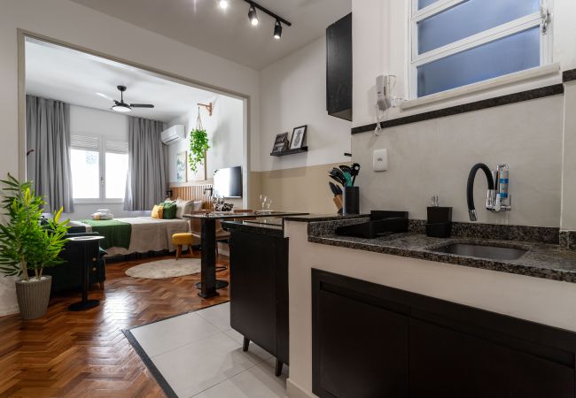 Studio in Rio de Janeiro - 3 minutes from Copacabana beach | RD1205 Studio in Rio de Janeiro - 3 minutes from Copacabana beach | RD1205