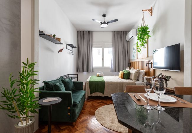 Studio in Rio de Janeiro - 3 minutes from Copacabana beach | RD1205 Studio in Rio de Janeiro - 3 minutes from Copacabana beach | RD1205