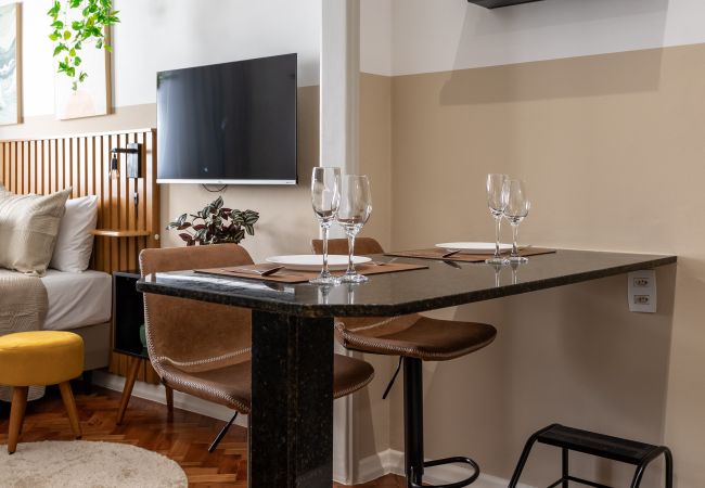 Studio in Rio de Janeiro - 3 minutes from Copacabana beach | RD1205 Studio in Rio de Janeiro - 3 minutes from Copacabana beach | RD1205