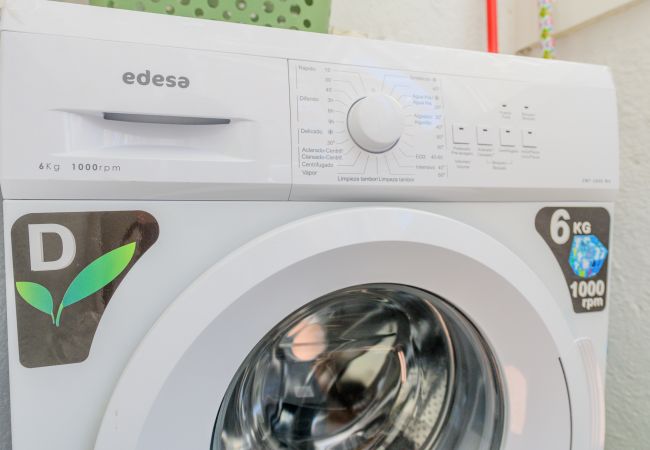 Rent by room in Madrid - Acogedora habitación con cama doble cerca al Polideportivo Los Cantos en Alcorcón SAP35B Rent by room in Madrid - Acogedora habitación con cama doble cerca al Polideportivo Los Cantos en Alcorcón SAP35B