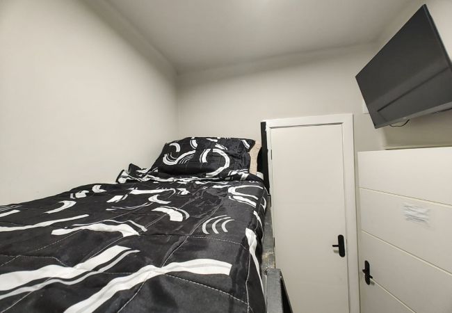 Studio in Rio de Janeiro - Hum202D|studio 10 m² no Leblon a 5 min da praia  Studio in Rio de Janeiro - Hum202D|studio 10 m² no Leblon a 5 min da praia