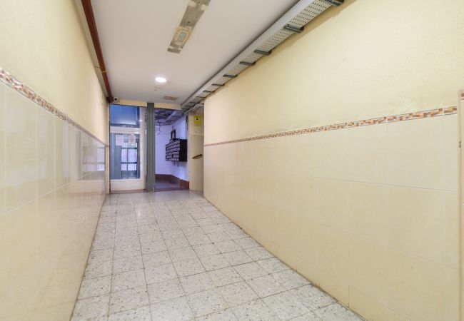 Apartment in Madrid - Cozy two-bedroom apartment on Av. Albufera Apartment in Madrid - Cozy two-bedroom apartment on Av. Albufera