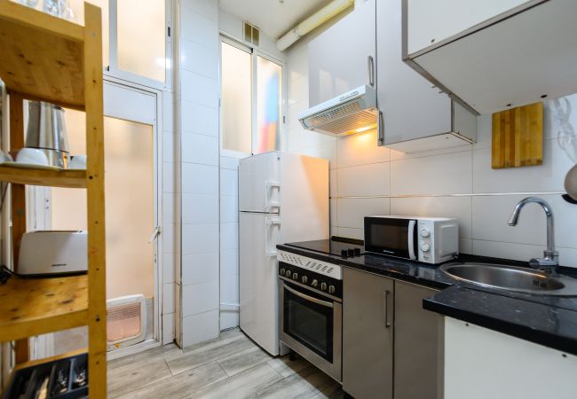 Apartment in Madrid - Cozy two-bedroom apartment on Av. Albufera Apartment in Madrid - Cozy two-bedroom apartment on Av. Albufera