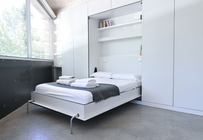 Studio in Madrid - Espectacular apartamento con área de trabajo en Usera Studio in Madrid - Espectacular apartamento con área de trabajo en Usera