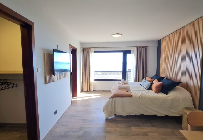 Studio in San Carlos de Bariloche - Swiss IV flat with an impressive Nahuel Huapi lake view Studio in San Carlos de Bariloche - Swiss IV flat with an impressive Nahuel Huapi lake view