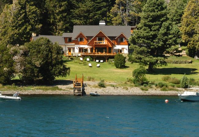 House in San Carlos de Bariloche - Spectacular house by the Nahuel Huapi lake House in San Carlos de Bariloche - Spectacular house by the Nahuel Huapi lake
