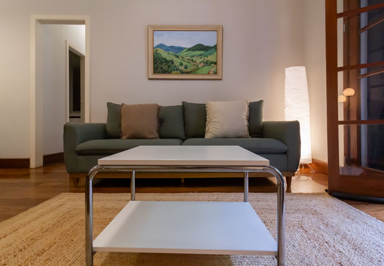 Apartment in Rio de Janeiro - Close to the underground and 10 minutes from the beach | MFB302 Apartment in Rio de Janeiro - Close to the underground and 10 minutes from the beach | MFB302