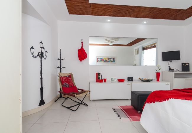 Apartment in Rio de Janeiro - MAG1415 | Studio em Copacabana à 500m da praia  Apartment in Rio de Janeiro - MAG1415 | Studio em Copacabana à 500m da praia