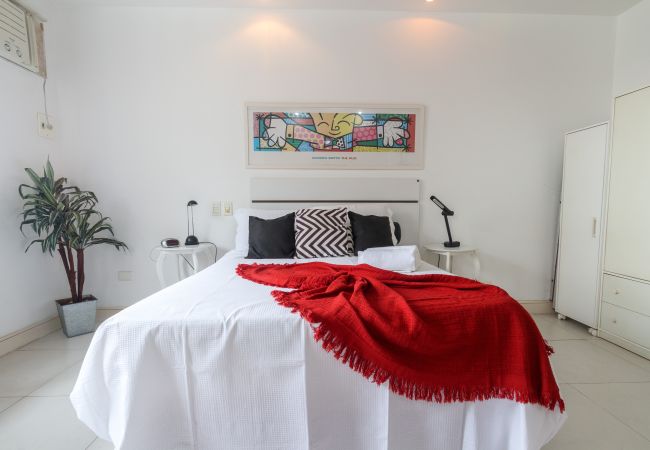 Apartment in Rio de Janeiro - MAG1415 | Studio em Copacabana à 500m da praia  Apartment in Rio de Janeiro - MAG1415 | Studio em Copacabana à 500m da praia