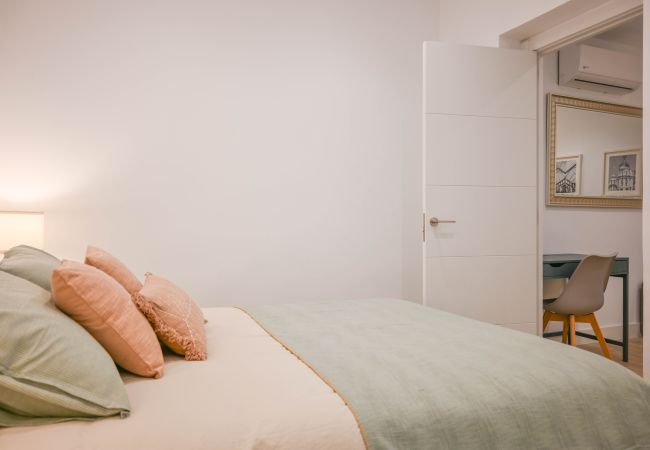 Apartment in Madrid - Modern Apartment in Acacias with Excellent Location in the Center of Madrid Apartment in Madrid - Modern Apartment in Acacias with Excellent Location in the Center of Madrid
