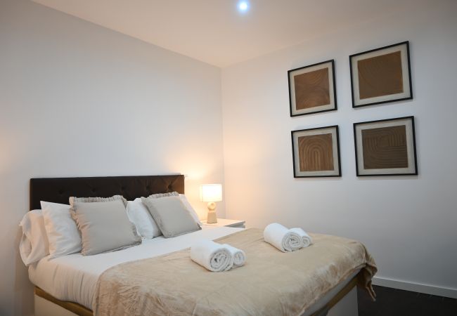 Apartment in Madrid -  Spacious Apartment with Balcony on Calle Santa Engracia, Chamberí Apartment in Madrid -  Spacious Apartment with Balcony on Calle Santa Engracia, Chamberí