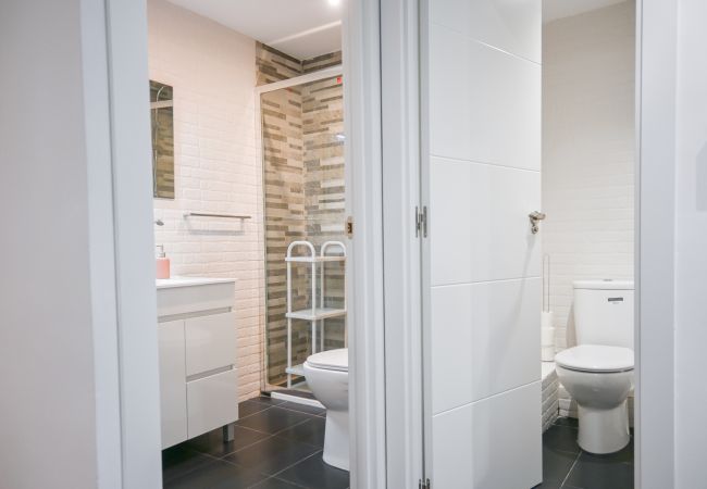 Apartment in Madrid -  Spacious Apartment with Balcony on Calle Santa Engracia, Chamberí Apartment in Madrid -  Spacious Apartment with Balcony on Calle Santa Engracia, Chamberí