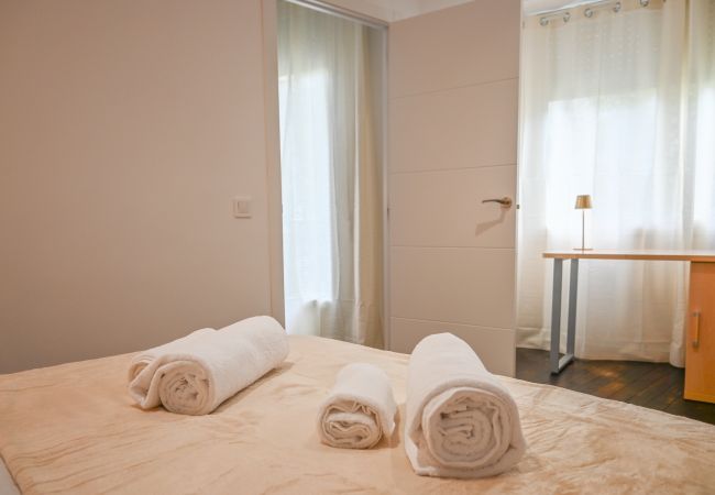 Apartment in Madrid -  Spacious Apartment with Balcony on Calle Santa Engracia, Chamberí Apartment in Madrid -  Spacious Apartment with Balcony on Calle Santa Engracia, Chamberí