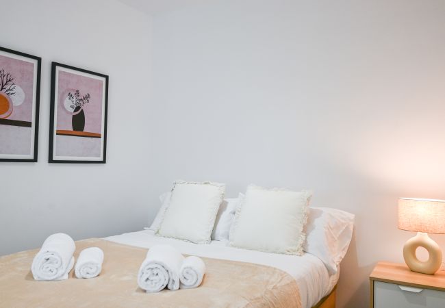 Apartment in Madrid -  Spacious Apartment with Balcony on Calle Santa Engracia, Chamberí Apartment in Madrid -  Spacious Apartment with Balcony on Calle Santa Engracia, Chamberí