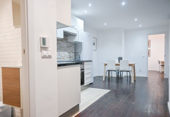 Apartment in Madrid -  Spacious Apartment with Balcony on Calle Santa Engracia, Chamberí Apartment in Madrid -  Spacious Apartment with Balcony on Calle Santa Engracia, Chamberí