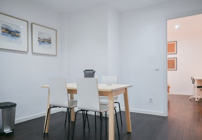 Apartment in Madrid -  Spacious Apartment with Balcony on Calle Santa Engracia, Chamberí Apartment in Madrid -  Spacious Apartment with Balcony on Calle Santa Engracia, Chamberí