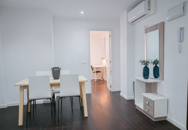 Apartment in Madrid -  Spacious Apartment with Balcony on Calle Santa Engracia, Chamberí Apartment in Madrid -  Spacious Apartment with Balcony on Calle Santa Engracia, Chamberí