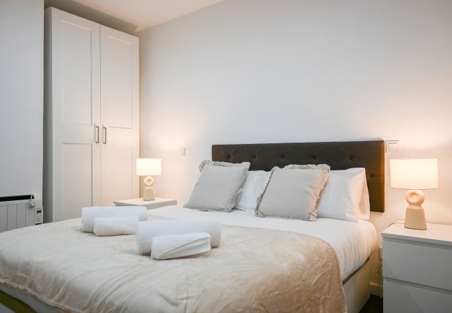 Apartment in Madrid -  Spacious Apartment with Balcony on Calle Santa Engracia, Chamberí Apartment in Madrid -  Spacious Apartment with Balcony on Calle Santa Engracia, Chamberí