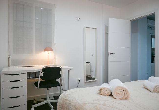 Apartment in Madrid -  Spacious Apartment with Balcony on Calle Santa Engracia, Chamberí Apartment in Madrid -  Spacious Apartment with Balcony on Calle Santa Engracia, Chamberí