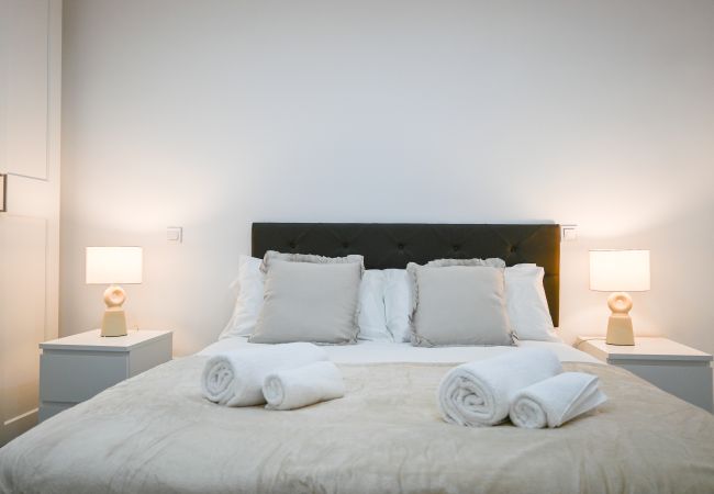 Apartment in Madrid -  Spacious Apartment with Balcony on Calle Santa Engracia, Chamberí Apartment in Madrid -  Spacious Apartment with Balcony on Calle Santa Engracia, Chamberí