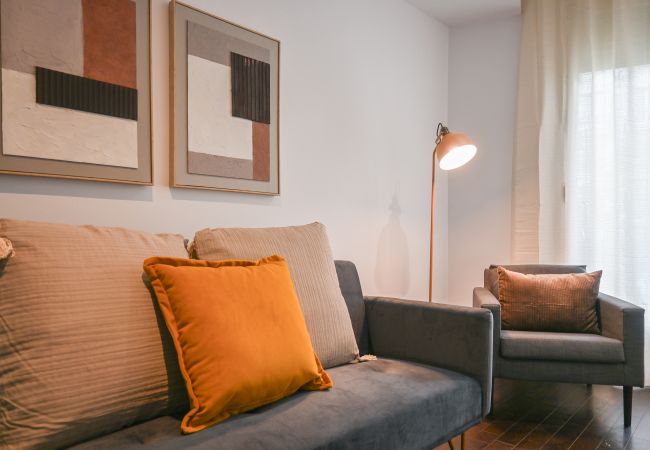 Apartment in Madrid -  Spacious Apartment with Balcony on Calle Santa Engracia, Chamberí Apartment in Madrid -  Spacious Apartment with Balcony on Calle Santa Engracia, Chamberí