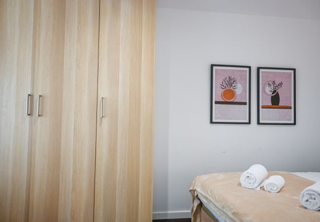 Apartment in Madrid -  Spacious Apartment with Balcony on Calle Santa Engracia, Chamberí Apartment in Madrid -  Spacious Apartment with Balcony on Calle Santa Engracia, Chamberí