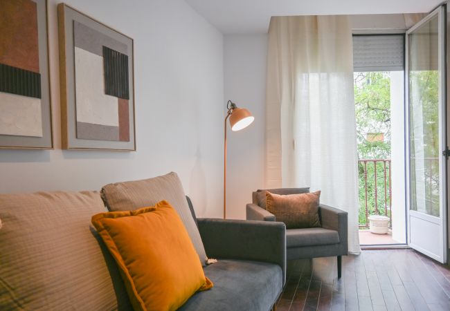 Apartment in Madrid -  Spacious Apartment with Balcony on Calle Santa Engracia, Chamberí Apartment in Madrid -  Spacious Apartment with Balcony on Calle Santa Engracia, Chamberí