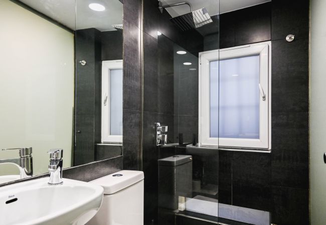 Apartment in Madrid - Modern and Elegant apartment in Argüelles with 2 Suites and Dressing Room – Ideal for Families Apartment in Madrid - Modern and Elegant apartment in Argüelles with 2 Suites and Dressing Room – Ideal for Families