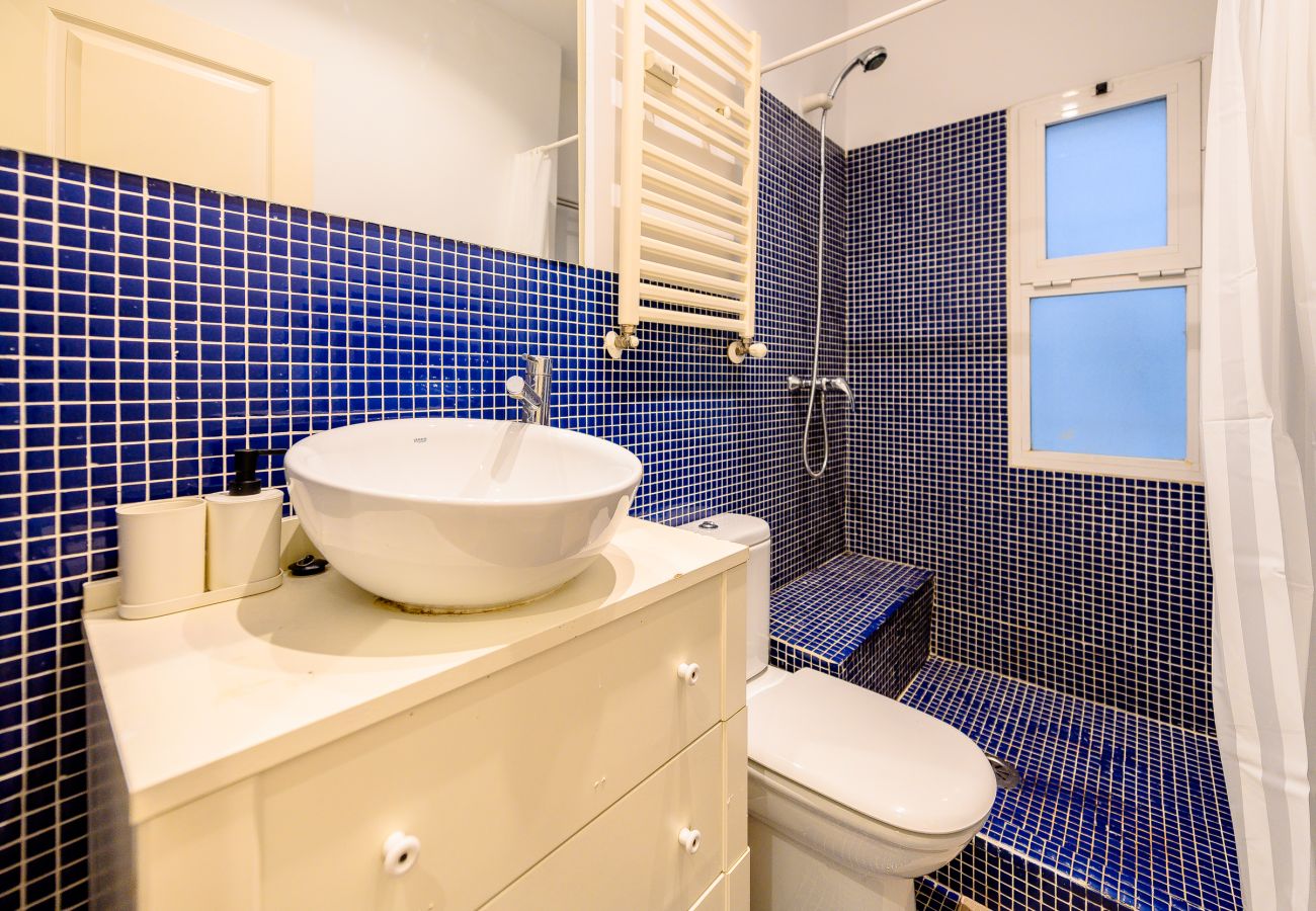 Apartment in Madrid - Bright Apartment with Balcony in the Heart of Moncloa Apartment in Madrid - Bright Apartment with Balcony in the Heart of Moncloa