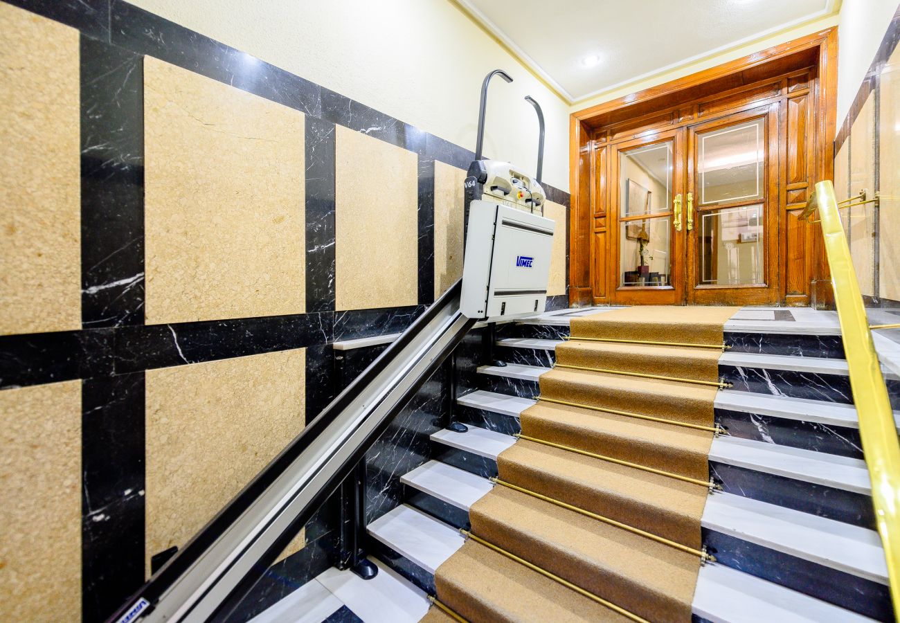 Apartment in Madrid - Bright Apartment with Balcony in the Heart of Moncloa Apartment in Madrid - Bright Apartment with Balcony in the Heart of Moncloa