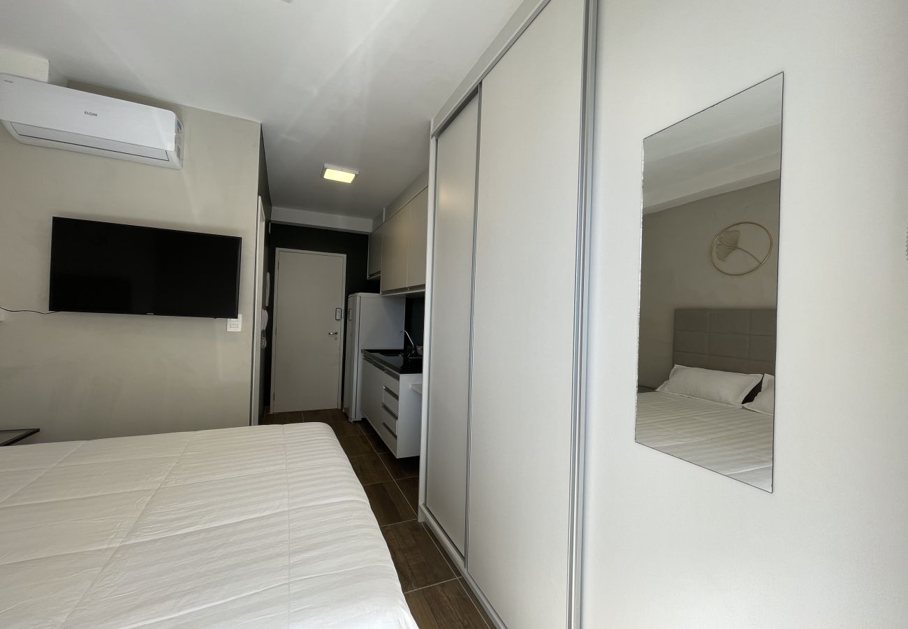 Studio in São Paulo - Swimming pool, gym 100 meters from Mackenzie Studio in São Paulo - Swimming pool, gym 100 meters from Mackenzie