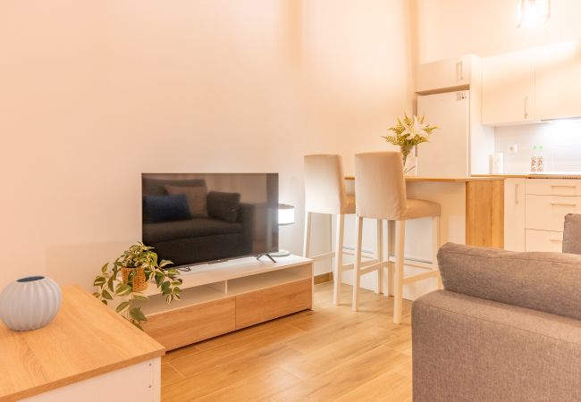  in Madrid - Modern and Bright Apartment in the Heart of Vallecas