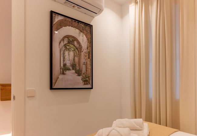 Apartment in Madrid - Elegant and Charming Charming Apartment in Salamanca	 Apartment in Madrid - Elegant and Charming Charming Apartment in Salamanca