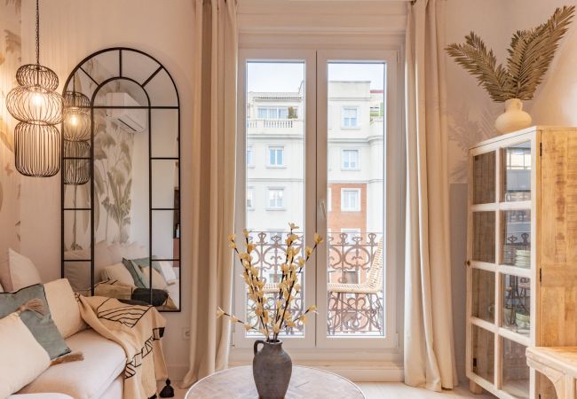 Apartment in Madrid - Elegant and Charming Charming Apartment in Salamanca	 Apartment in Madrid - Elegant and Charming Charming Apartment in Salamanca