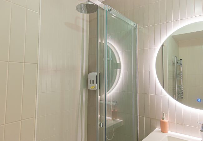 Studio in Madrid - El Capricho: Your Charming and Tranquil Refuge in Madrid Studio in Madrid - El Capricho: Your Charming and Tranquil Refuge in Madrid