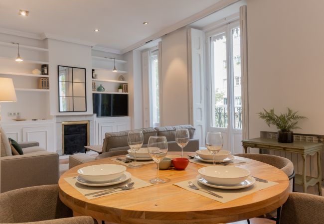 Apartment in Madrid - Elegant and bright apartment in the heart of Chamberí: With balconies and spacious areas Apartment in Madrid - Elegant and bright apartment in the heart of Chamberí: With balconies and spacious areas