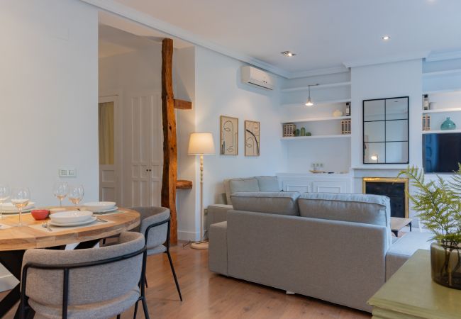 Apartment in Madrid - Elegant and bright apartment in the heart of Chamberí: With balconies and spacious areas Apartment in Madrid - Elegant and bright apartment in the heart of Chamberí: With balconies and spacious areas