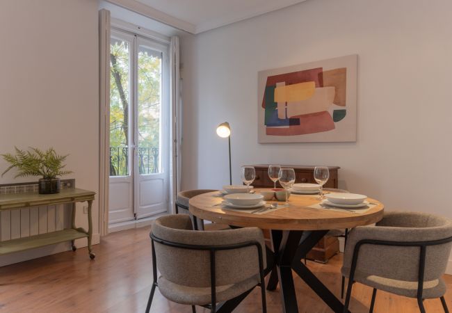 Apartment in Madrid - Elegant and bright apartment in the heart of Chamberí: With balconies and spacious areas Apartment in Madrid - Elegant and bright apartment in the heart of Chamberí: With balconies and spacious areas