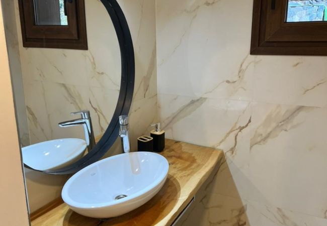 House in San Carlos de Bariloche - Beautiful house 300 metres from the Nahuel Huapi lake House in San Carlos de Bariloche - Beautiful house 300 metres from the Nahuel Huapi lake