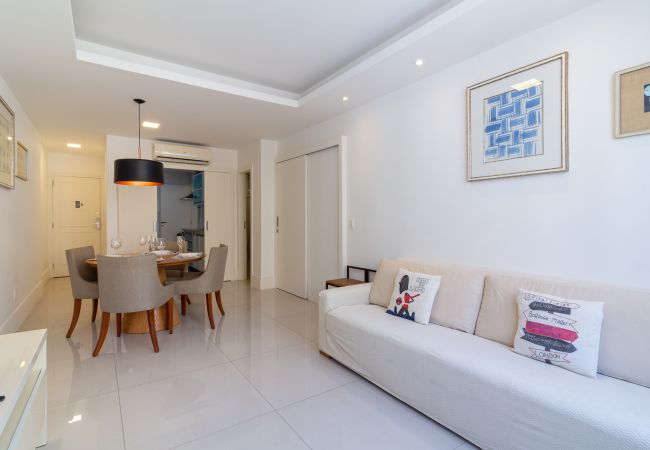  in Rio de Janeiro - Flat in Copacabana 3 minutes from the beach | NSC602