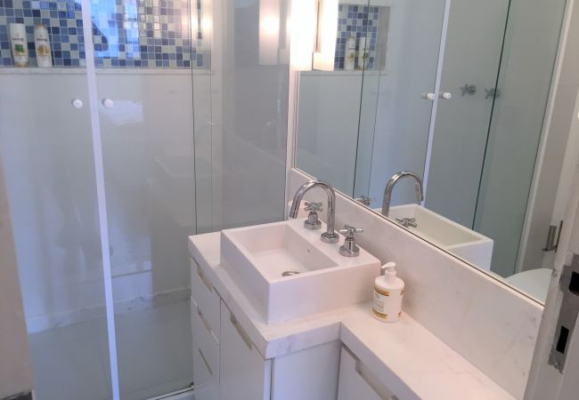 Apartment in Rio de Janeiro - Jul602|Qto sala em Copa, 2 minutos a pé da praia Apartment in Rio de Janeiro - Jul602|Qto sala em Copa, 2 minutos a pé da praia