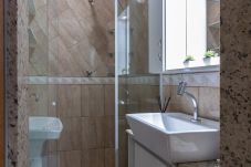 Studio in Rio de Janeiro - Studio 5min from Copacabana Beach | MVC901