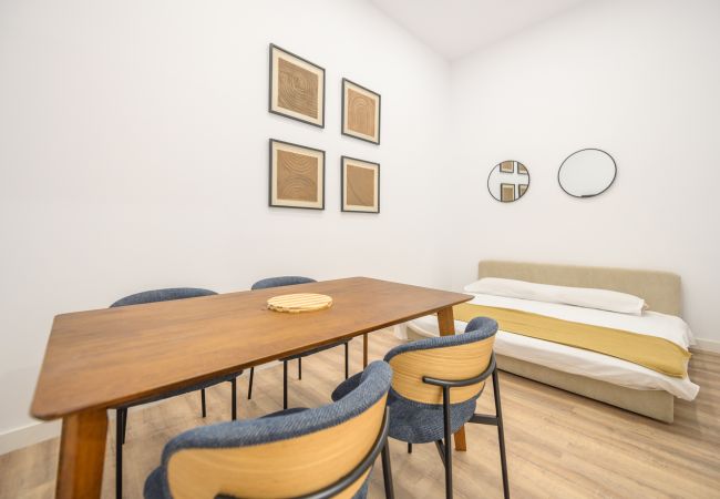Apartment in Madrid - Comfort and urban style: your perfect apartment with 3 bedrooms  Apartment in Madrid - Comfort and urban style: your perfect apartment with 3 bedrooms