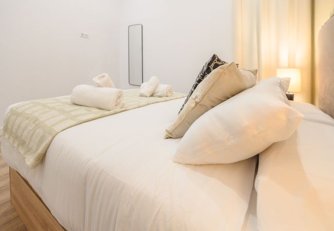 Apartment in Madrid - Comfort and urban style: your perfect apartment with 3 bedrooms  Apartment in Madrid - Comfort and urban style: your perfect apartment with 3 bedrooms